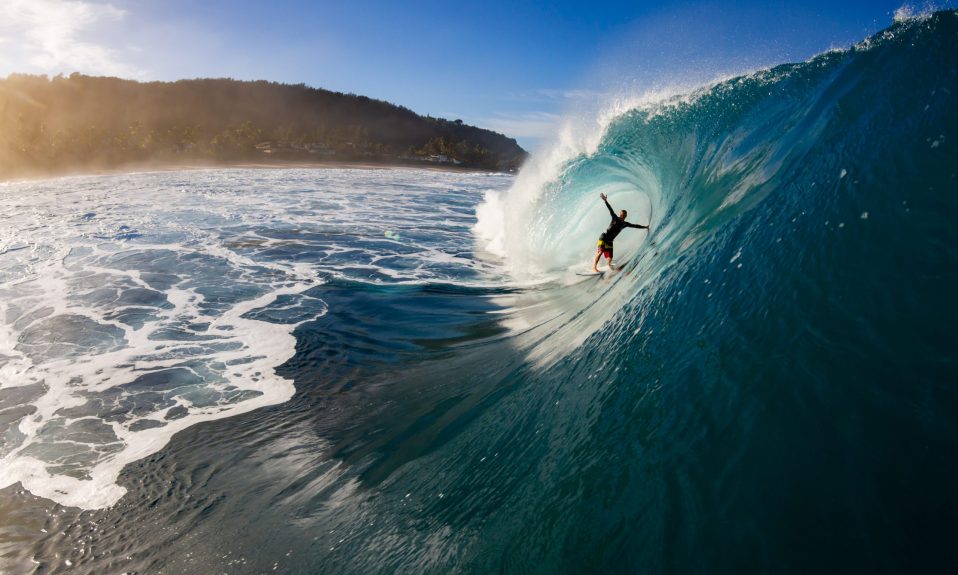 surfer pipeline