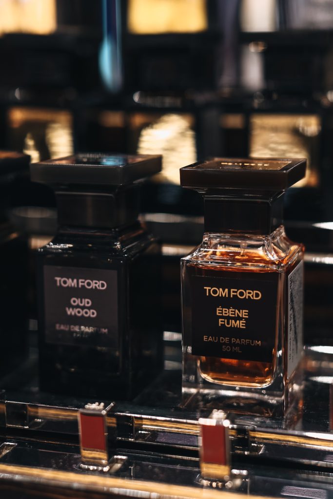 Tom Ford Oud wood i ebene fume perfumy luksusowe